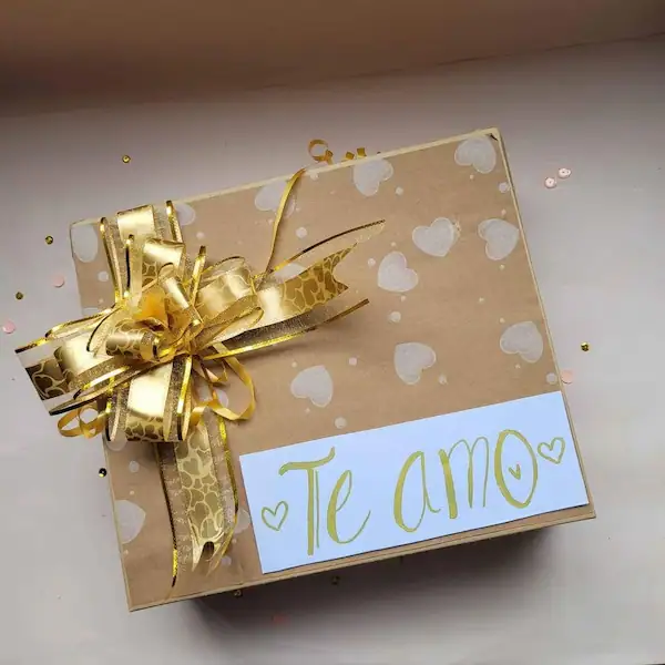 Detalles personalizados - Amoralia Box
