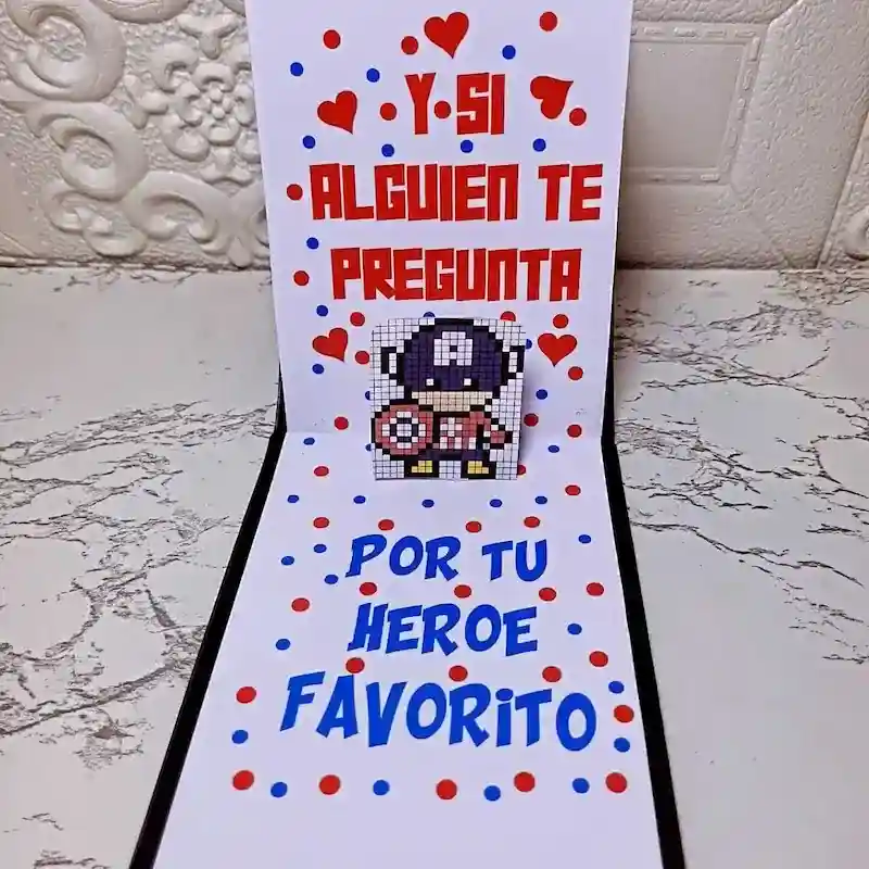 Detalles personalizados - Tarjeta Héroe Favorito